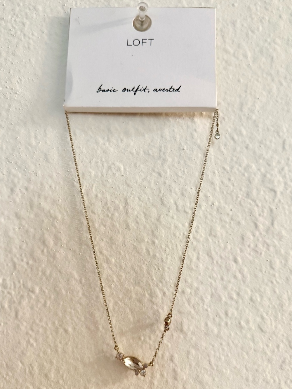 NWT  LOFT  Gold Crystal Dainty Pendant Necklace
